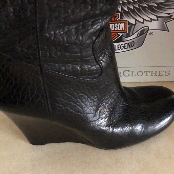 Tory Burch - Picture 1 of 4